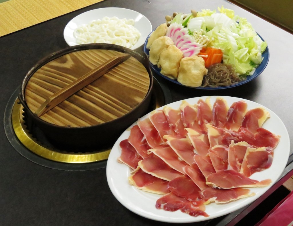 雉料理専門のきじ亭のきじ鍋。体が暖まると今のシーズンは人気