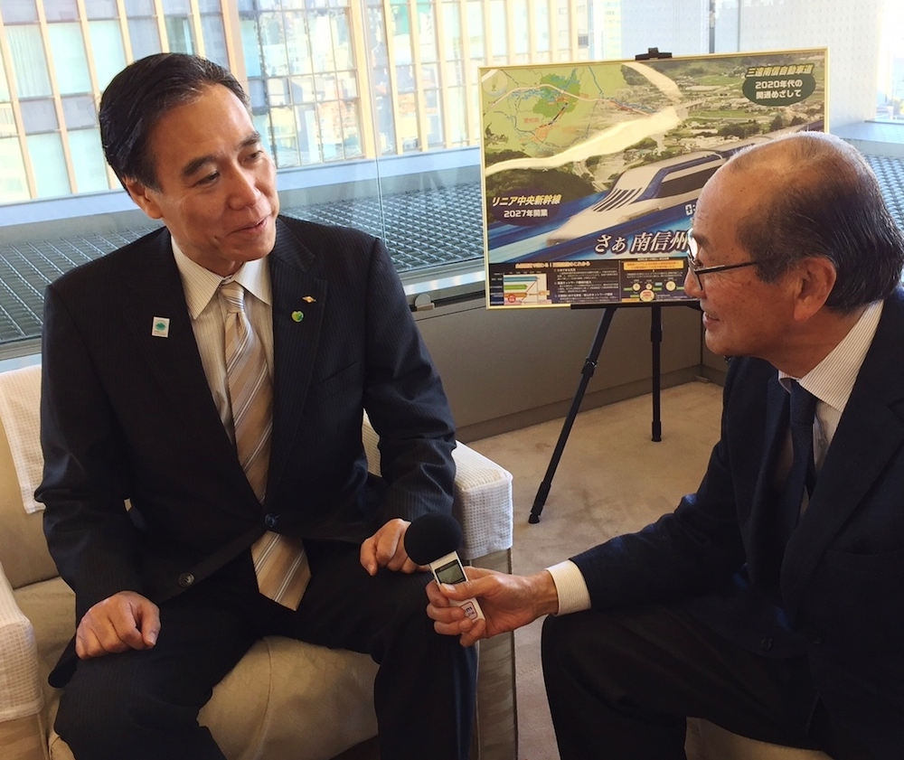 長野県の観光について語る阿部守一知事。美しい自然や美味しい野菜にフルーツ、豊かな温泉など心身が安らぐ長野県をアピール