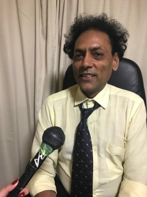 カマル・ビジャバルギアさん。 インド紅茶通販KHORAを畝意しています。