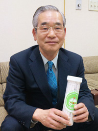 「救急医療情報キット」の普及に取り組む上池上自治会(大田区)の海老沢会長