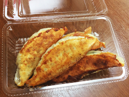 特別に当時のバナナ餃子と同じまっすぐな形で再現して頂いたビックリ餃子