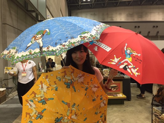 ▲傘、レトロで良い!小さいけど、、、