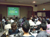 講座では、医師の並里まさ子さんが話をしました。(「ハンセン病首都圏市民の会」提供)