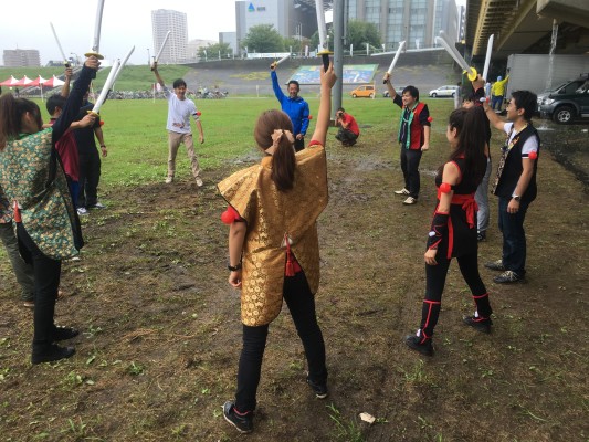 ▲戦目付「刀を上げよ!戦、開始!」