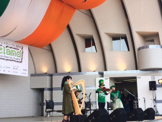 ▲レディ・チーフタンズによるアイルランド音楽の演奏