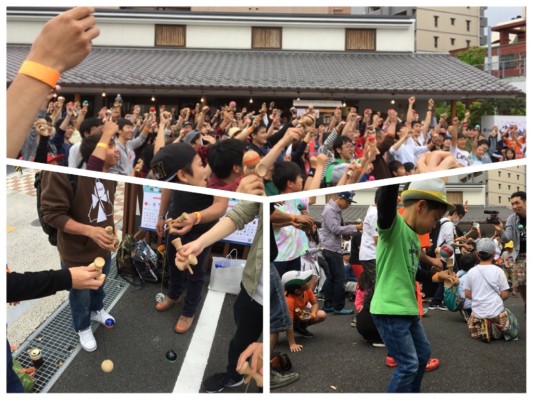 ▲全国から集まるけん玉プレイヤー。集合するや否や各々の技を披露しあう、これがまたすごい!