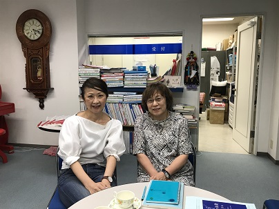 SEPY倶楽部の小林久美子さんと千葉伸子さん