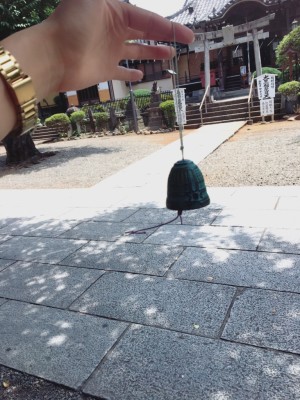 ▲“共鳴”させるにはガラス風鈴ではなく、南部鉄風鈴!