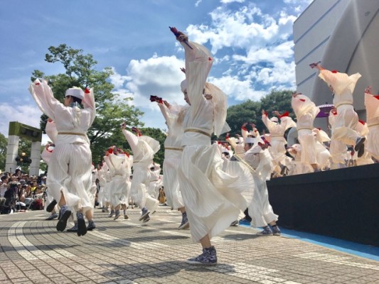 ▲「天空しなと屋 しん」の演舞(代々木公園ステージ)