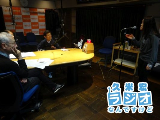 浪曲を実演中