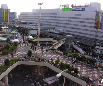 日本一の『ペデストリアン・デッキ』を持つ駅とは？【駅とビルを繋ぐアレ】