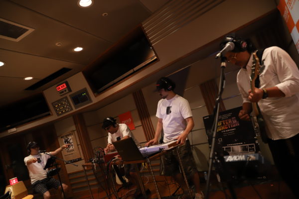 いとうせいこう、ダブ・ポエトリーユニットでスタジオライブ【日本語ラップとの関係性への言及も】