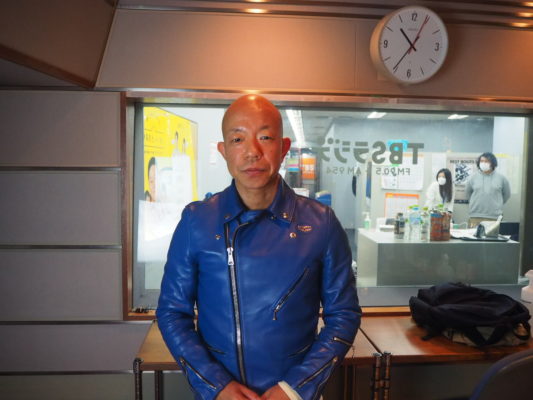 バイきんぐ・小峠英二「相方西村は…変なヤツ」 | 無料のアプリで