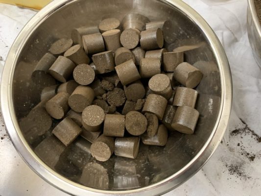 使い捨てカイロで水質改善？汚れた川や池がキレイに！ | 無料のアプリ